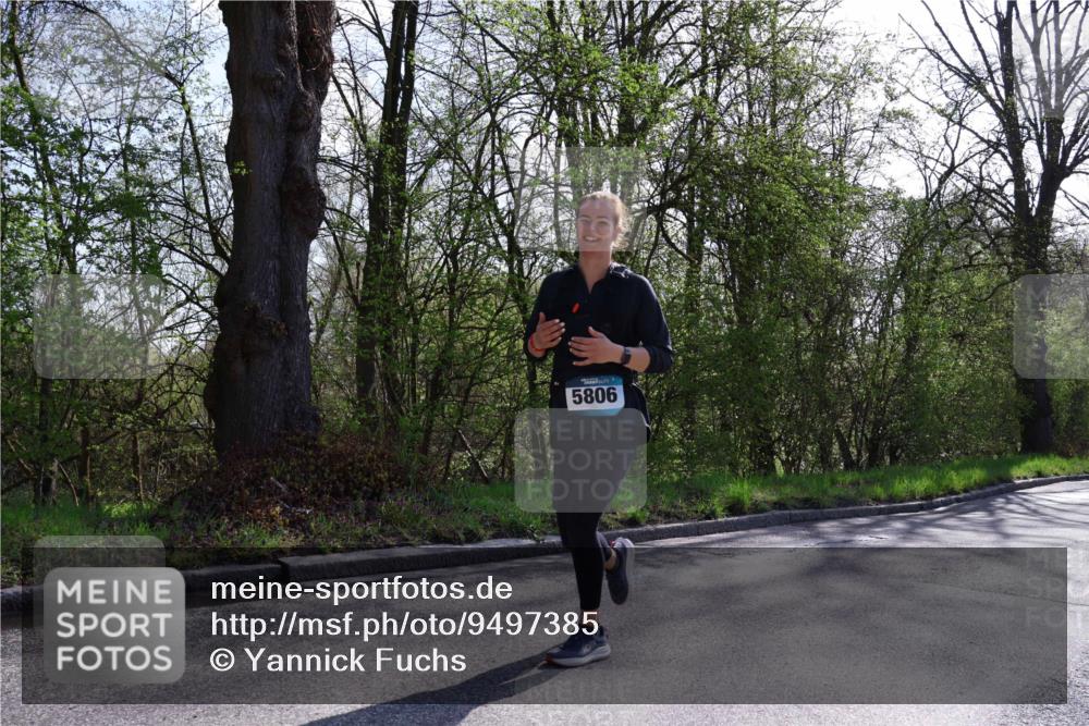 12.04.2026 - 45. Internationalen Wilhelmsburger Insellauf Yannick Fuchs http://msf.ph/oto/9497385 12.04.2026 10:54:50 Laufen 5806 meine-sportfotos.de