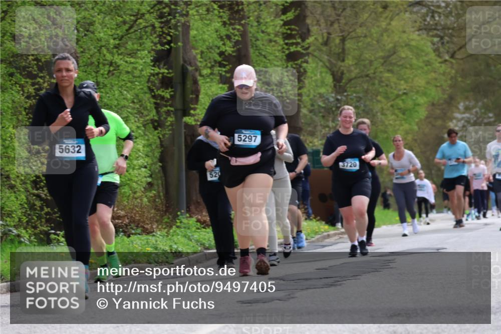 12.04.2026 - 45. Internationalen Wilhelmsburger Insellauf Yannick Fuchs http://msf.ph/oto/9497405 12.04.2026 13:09:30 Laufen 5632, 520, 5297, 3720 meine-sportfotos.de