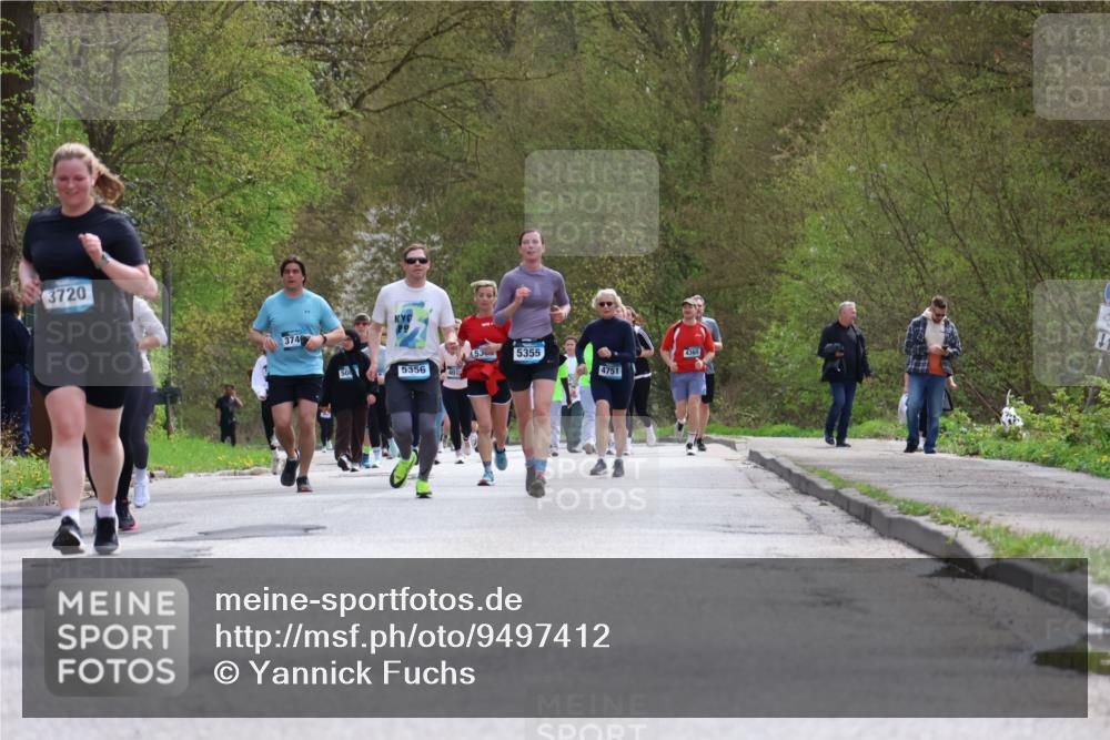 12.04.2026 - 45. Internationalen Wilhelmsburger Insellauf Yannick Fuchs http://msf.ph/oto/9497412 12.04.2026 13:09:32 Laufen 3720, 3748, 5355, 508, 5356, 4751, 4365 meine-sportfotos.de