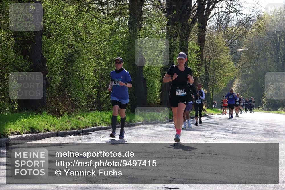 12.04.2026 - 45. Internationalen Wilhelmsburger Insellauf Yannick Fuchs http://msf.ph/oto/9497415 12.04.2026 10:54:56 Laufen 3740, 2924, 3333, 4977 meine-sportfotos.de
