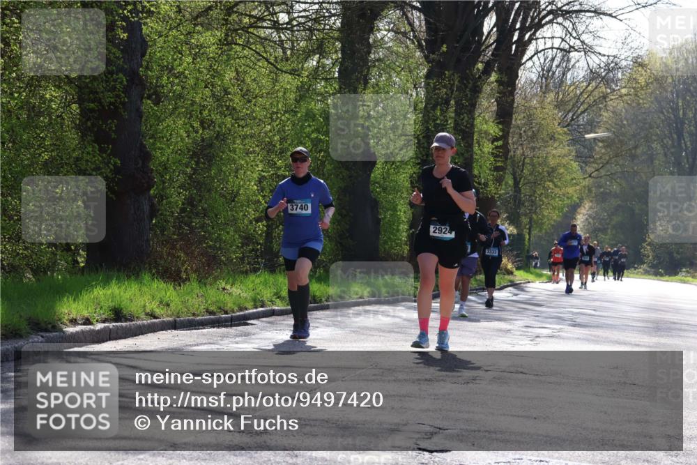 12.04.2026 - 45. Internationalen Wilhelmsburger Insellauf Yannick Fuchs http://msf.ph/oto/9497420 12.04.2026 10:54:56 Laufen 3740, 2924, 3333 meine-sportfotos.de