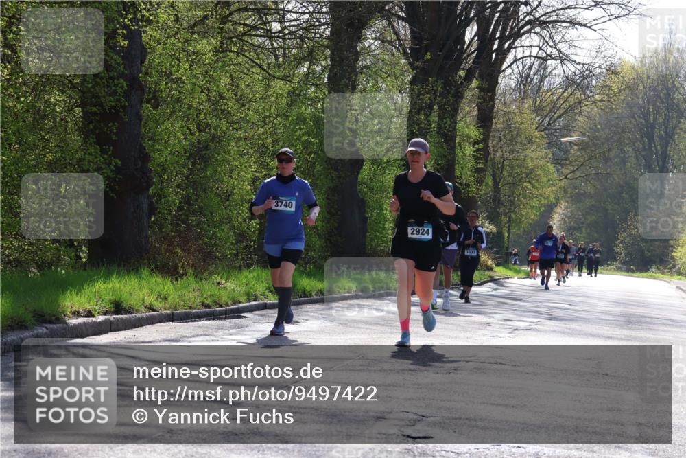 12.04.2026 - 45. Internationalen Wilhelmsburger Insellauf Yannick Fuchs http://msf.ph/oto/9497422 12.04.2026 10:54:56 Laufen 3740, 2924, 3333, 4977 meine-sportfotos.de