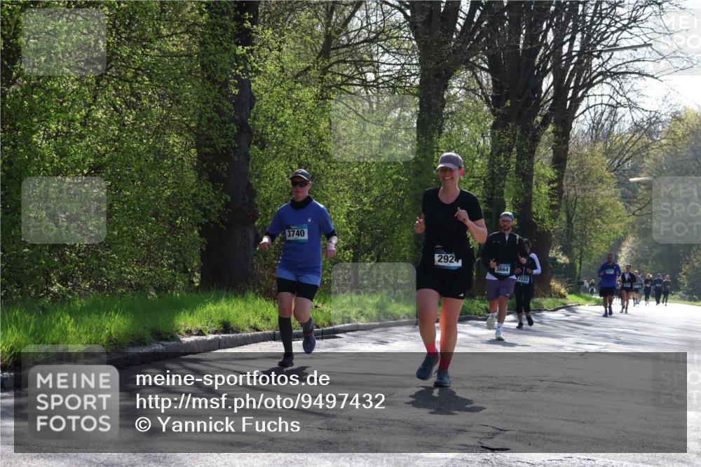 12.04.2026 - 45. Internationalen Wilhelmsburger Insellauf Yannick Fuchs http://msf.ph/oto/9497432 12.04.2026 10:54:58 Laufen 3740, 292, 3664, 3333 meine-sportfotos.de