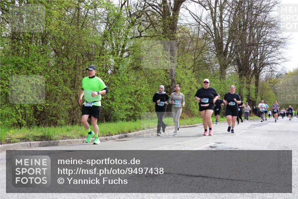 12.04.2026 - 45. Internationalen Wilhelmsburger Insellauf Yannick Fuchs http://msf.ph/oto/9497438 12.04.2026 13:09:38 Laufen 5297, 3720, 5212, 5209, 2145 meine-sportfotos.de