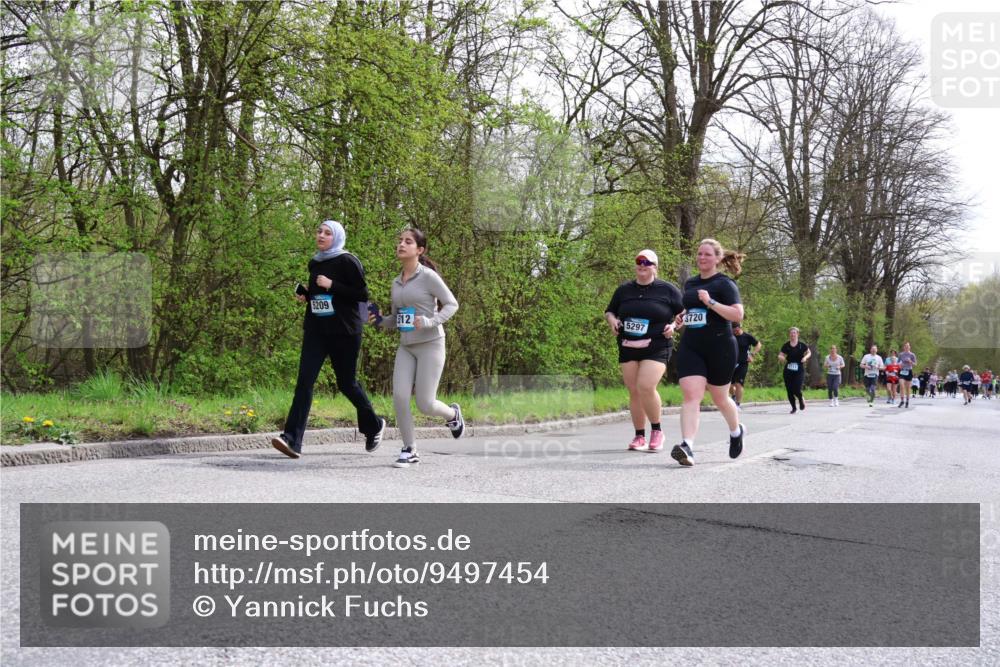 12.04.2026 - 45. Internationalen Wilhelmsburger Insellauf Yannick Fuchs http://msf.ph/oto/9497454 12.04.2026 13:09:41 Laufen 5209, 512, 5297, 3720 meine-sportfotos.de