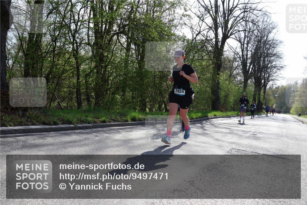 12.04.2026 - 45. Internationalen Wilhelmsburger Insellauf Yannick Fuchs http://msf.ph/oto/9497471 12.04.2026 10:55:01 Laufen 2924 meine-sportfotos.de