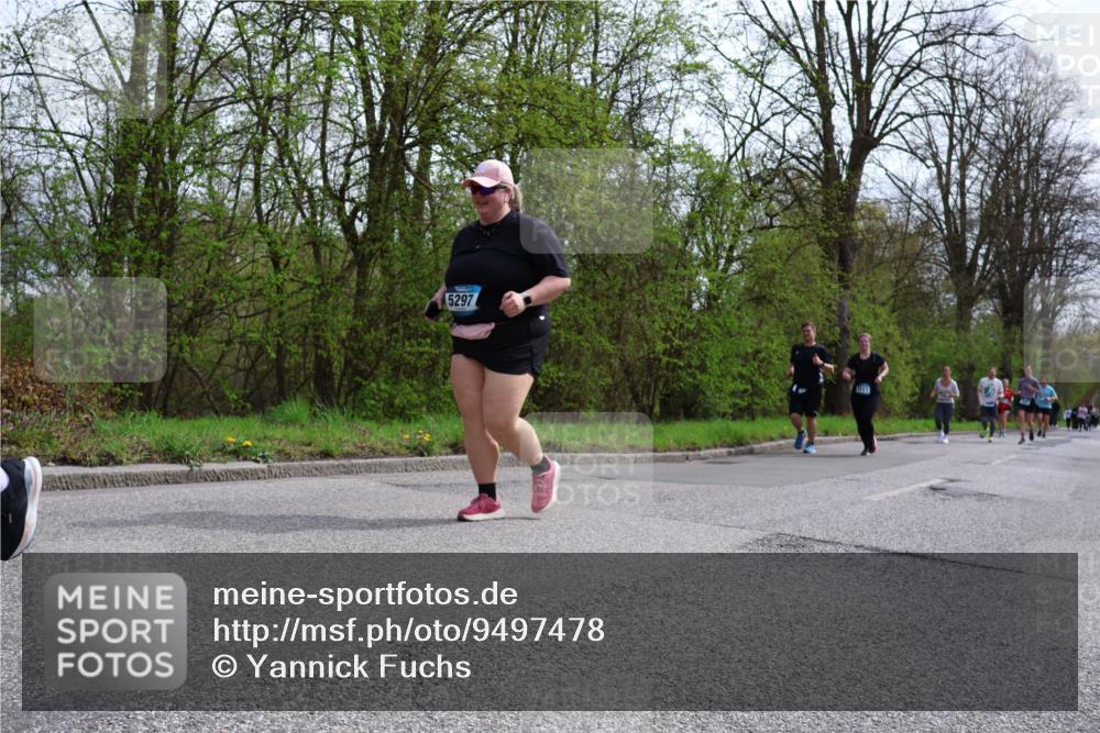 12.04.2026 - 45. Internationalen Wilhelmsburger Insellauf Yannick Fuchs http://msf.ph/oto/9497478 12.04.2026 13:09:43 Laufen 5297 meine-sportfotos.de