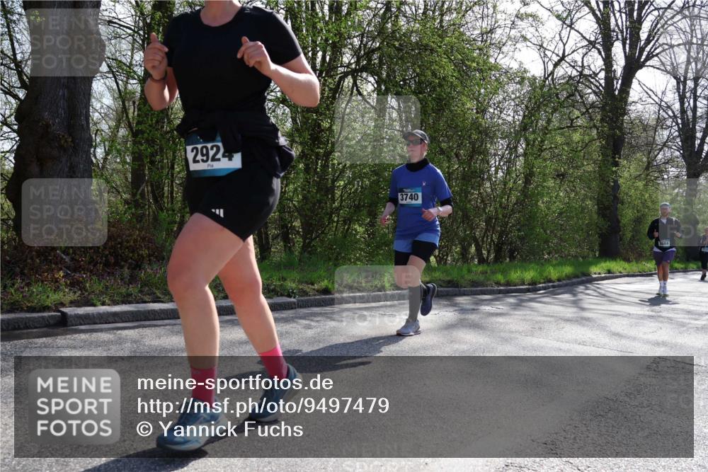 12.04.2026 - 45. Internationalen Wilhelmsburger Insellauf Yannick Fuchs http://msf.ph/oto/9497479 12.04.2026 10:55:02 Laufen 2924, 3740, 3664 meine-sportfotos.de