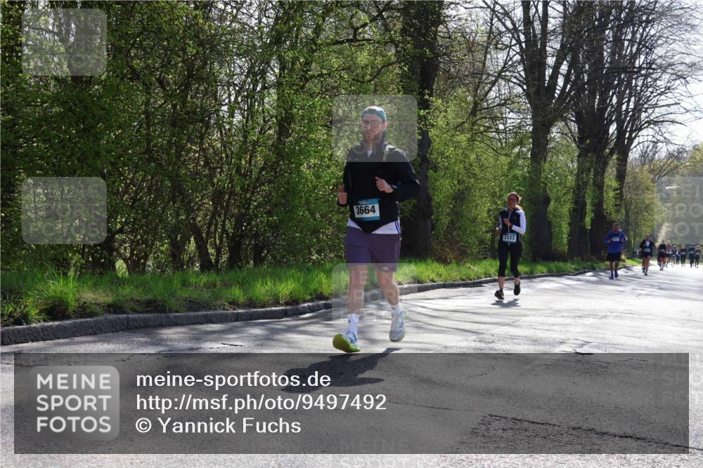 12.04.2026 - 45. Internationalen Wilhelmsburger Insellauf Yannick Fuchs http://msf.ph/oto/9497492 12.04.2026 10:55:03 Laufen 3664, 3333 meine-sportfotos.de