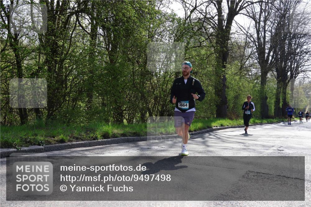 12.04.2026 - 45. Internationalen Wilhelmsburger Insellauf Yannick Fuchs http://msf.ph/oto/9497498 12.04.2026 10:55:04 Laufen 3664, 3333 meine-sportfotos.de