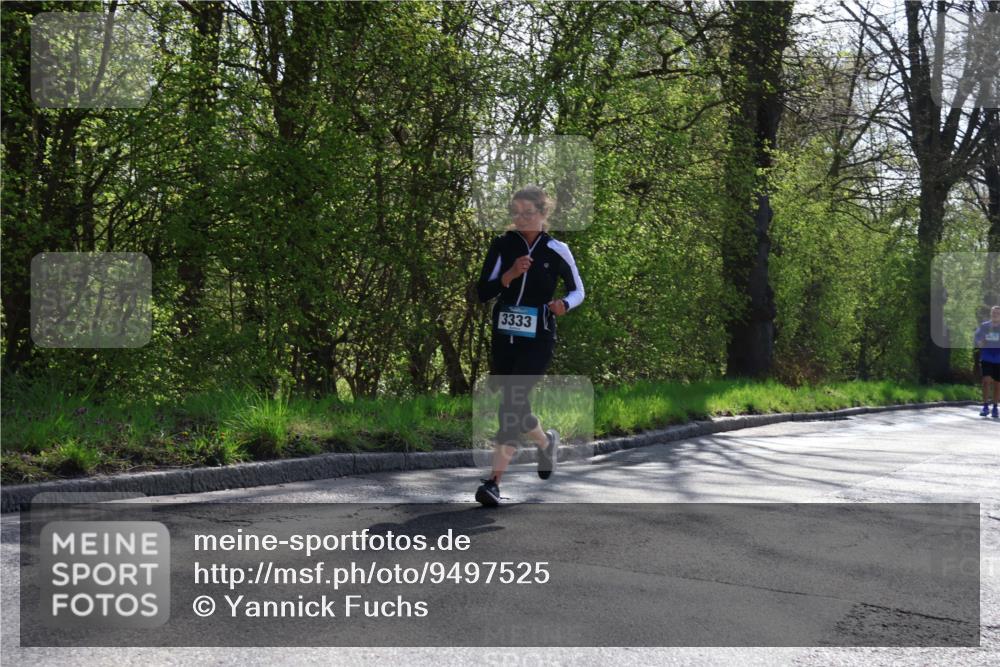 12.04.2026 - 45. Internationalen Wilhelmsburger Insellauf Yannick Fuchs http://msf.ph/oto/9497525 12.04.2026 10:55:07 Laufen 3333, 4977 meine-sportfotos.de