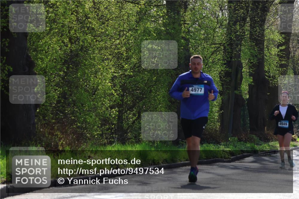 12.04.2026 - 45. Internationalen Wilhelmsburger Insellauf Yannick Fuchs http://msf.ph/oto/9497534 12.04.2026 10:55:09 Laufen 4977, 4949 meine-sportfotos.de