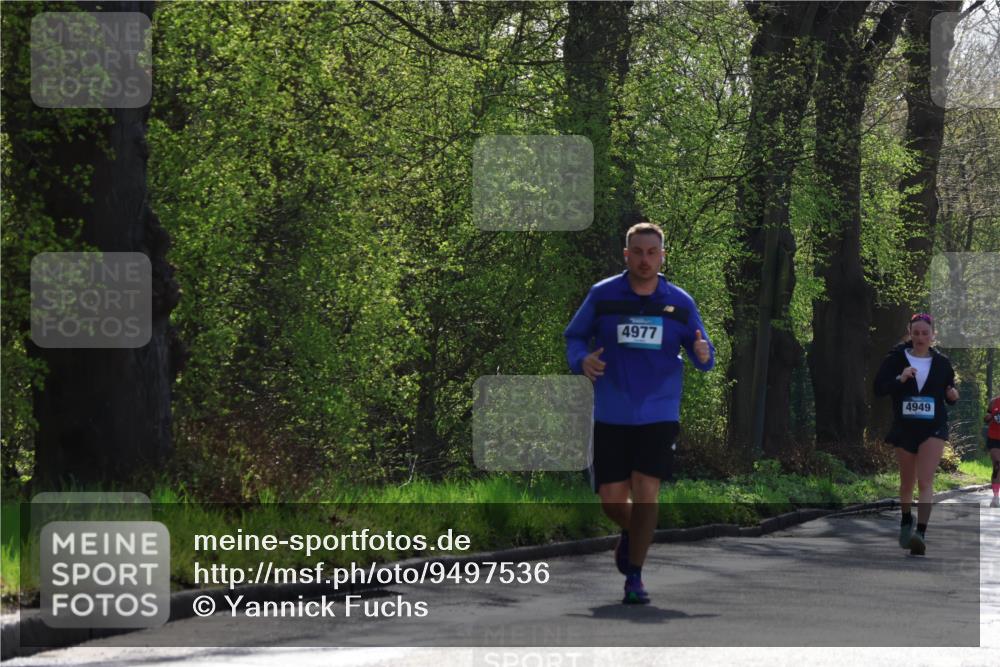 12.04.2026 - 45. Internationalen Wilhelmsburger Insellauf Yannick Fuchs http://msf.ph/oto/9497536 12.04.2026 10:55:09 Laufen 4977, 4949 meine-sportfotos.de
