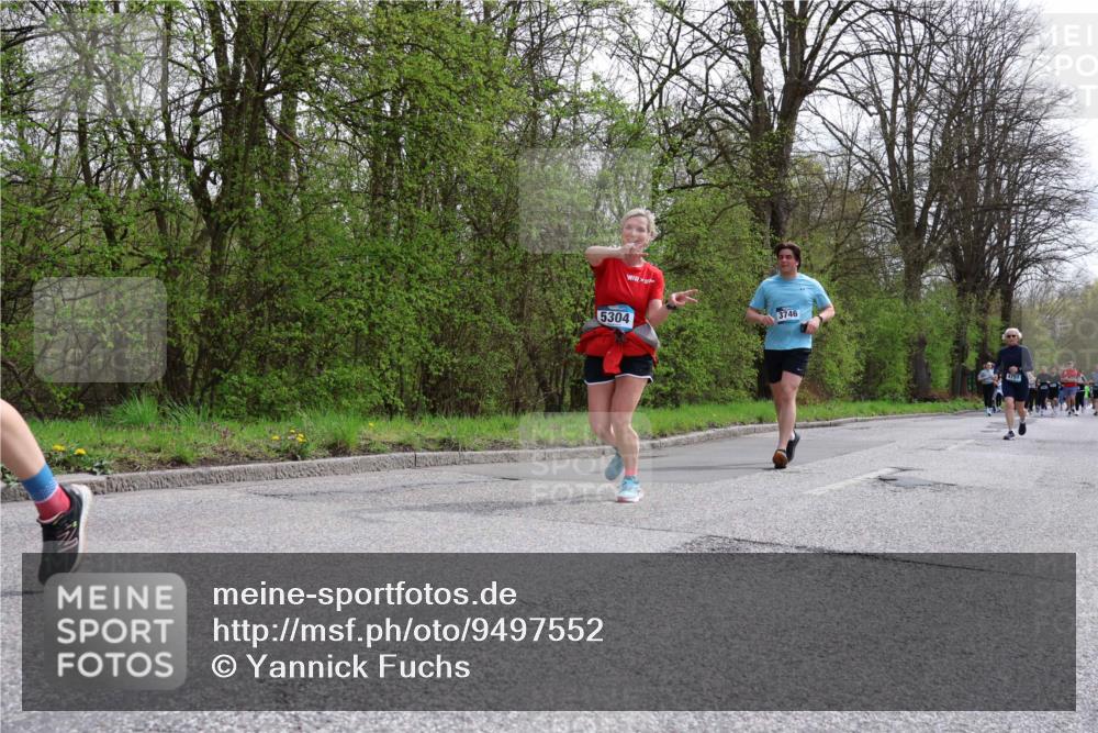 12.04.2026 - 45. Internationalen Wilhelmsburger Insellauf Yannick Fuchs http://msf.ph/oto/9497552 12.04.2026 13:09:51 Laufen 5304, 3746, 4751 meine-sportfotos.de