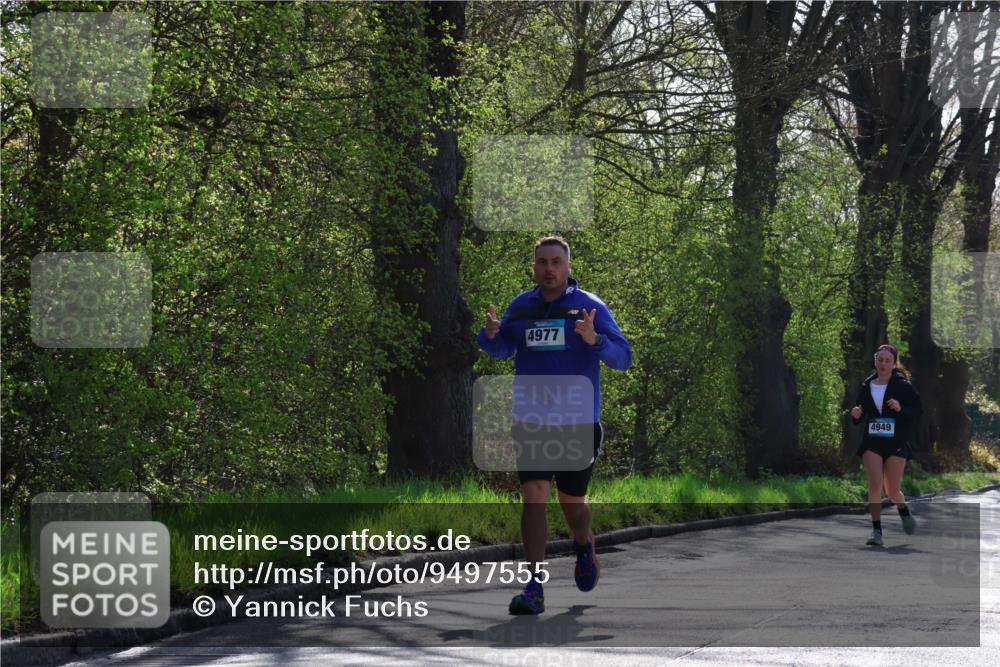 12.04.2026 - 45. Internationalen Wilhelmsburger Insellauf Yannick Fuchs http://msf.ph/oto/9497555 12.04.2026 10:55:11 Laufen 4977, 4949 meine-sportfotos.de