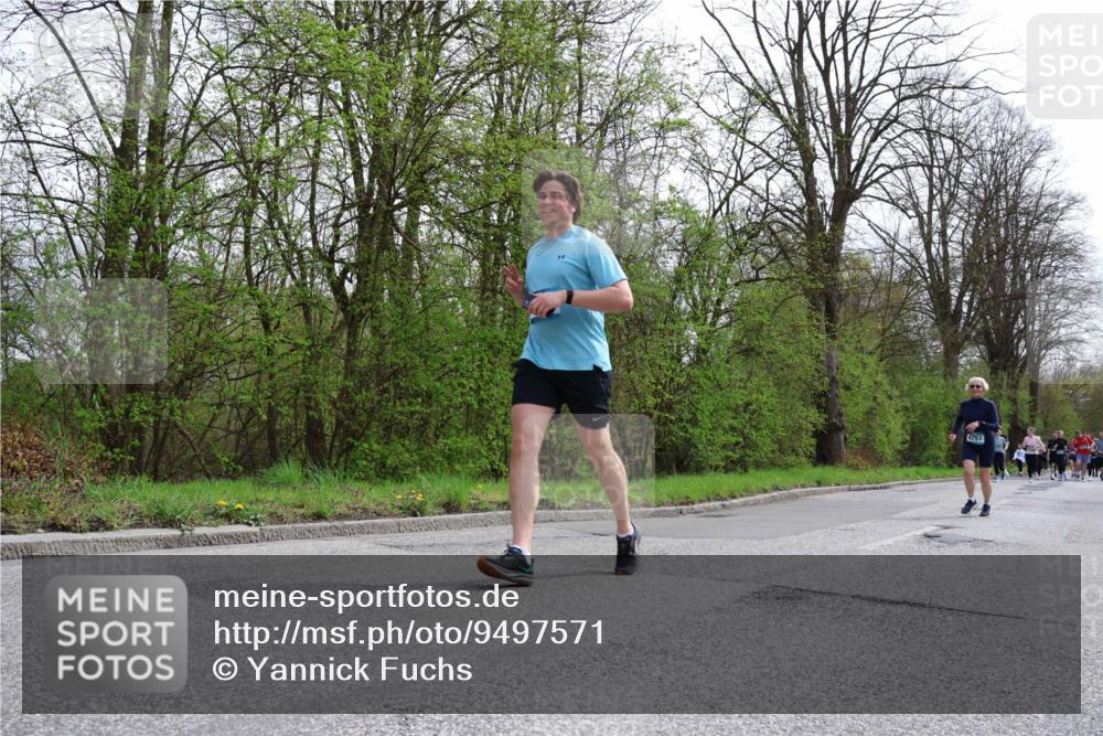 12.04.2026 - 45. Internationalen Wilhelmsburger Insellauf Yannick Fuchs http://msf.ph/oto/9497571 12.04.2026 13:09:53 Laufen 4751 meine-sportfotos.de