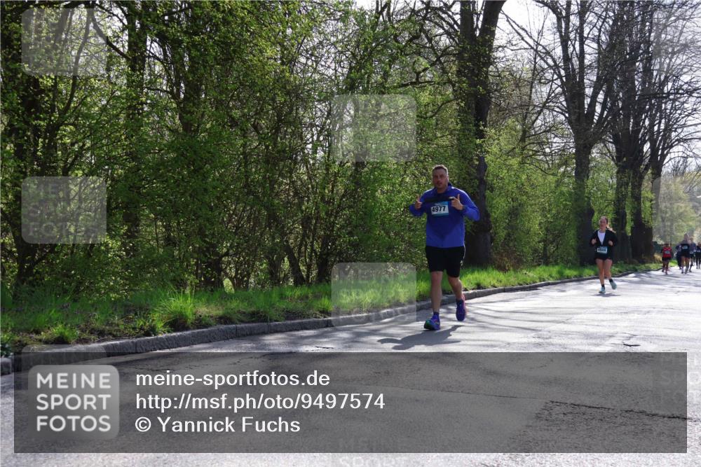 12.04.2026 - 45. Internationalen Wilhelmsburger Insellauf Yannick Fuchs http://msf.ph/oto/9497574 12.04.2026 10:55:13 Laufen 4977, 4949 meine-sportfotos.de