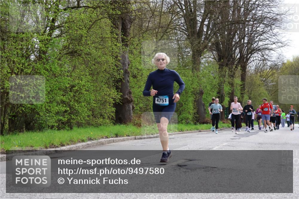 12.04.2026 - 45. Internationalen Wilhelmsburger Insellauf Yannick Fuchs http://msf.ph/oto/9497580 12.04.2026 13:09:54 Laufen 4751, 4018, 40, 3267, 4365 meine-sportfotos.de