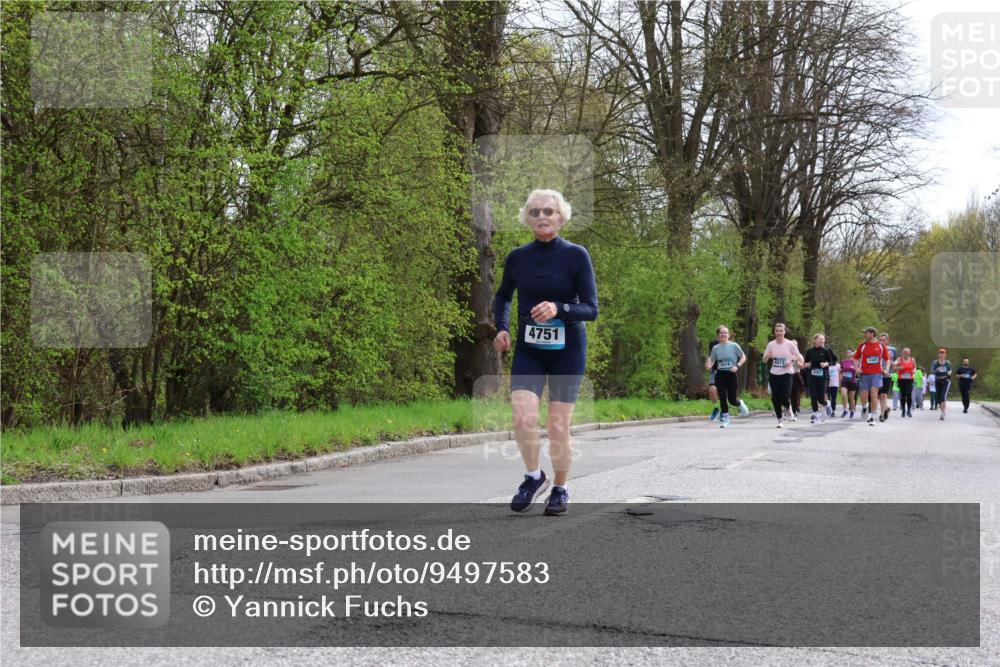 12.04.2026 - 45. Internationalen Wilhelmsburger Insellauf Yannick Fuchs http://msf.ph/oto/9497583 12.04.2026 13:09:55 Laufen 4751, 4018, 4017 meine-sportfotos.de