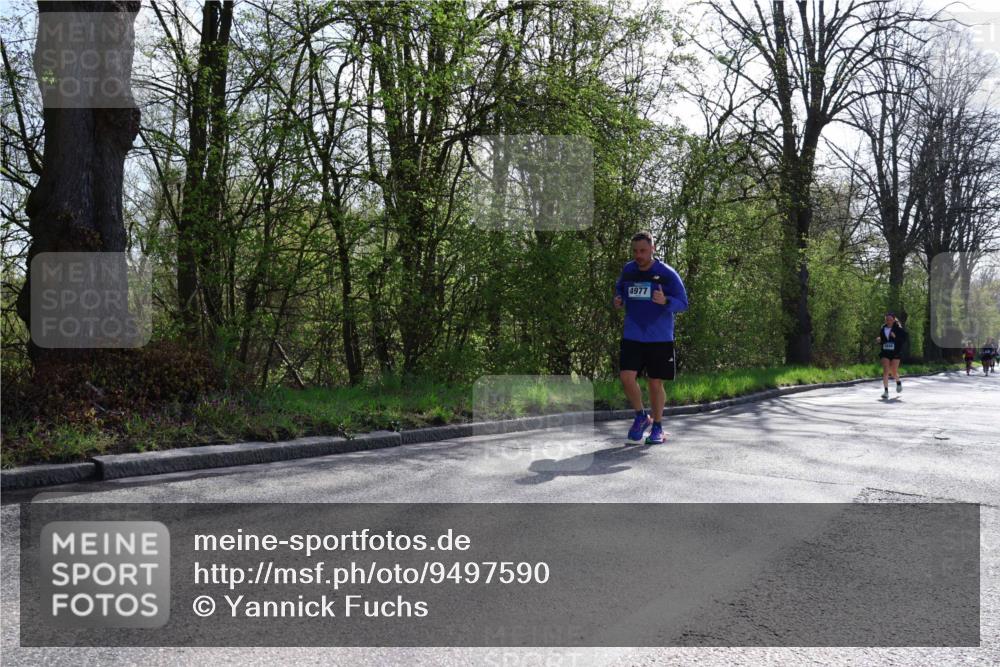 12.04.2026 - 45. Internationalen Wilhelmsburger Insellauf Yannick Fuchs http://msf.ph/oto/9497590 12.04.2026 10:55:14 Laufen 4977 meine-sportfotos.de