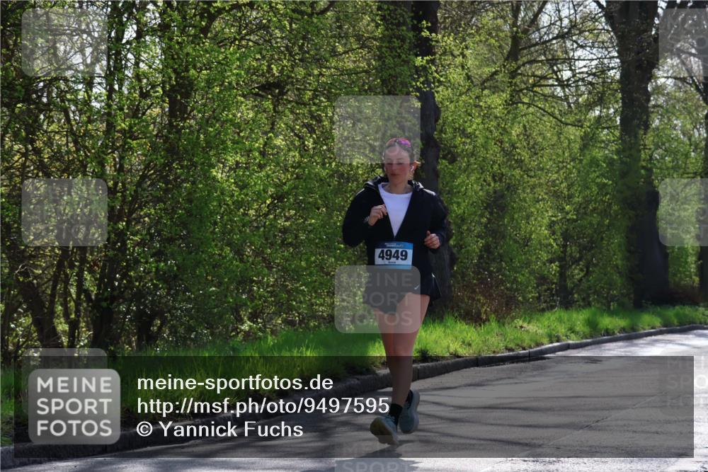 12.04.2026 - 45. Internationalen Wilhelmsburger Insellauf Yannick Fuchs http://msf.ph/oto/9497595 12.04.2026 10:55:16 Laufen 4949 meine-sportfotos.de