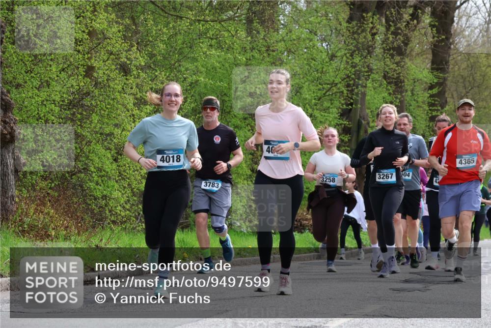 12.04.2026 - 45. Internationalen Wilhelmsburger Insellauf Yannick Fuchs http://msf.ph/oto/9497599 12.04.2026 13:09:58 Laufen 4018, 3783, 40, 4365, 3258, 3267, 04 meine-sportfotos.de