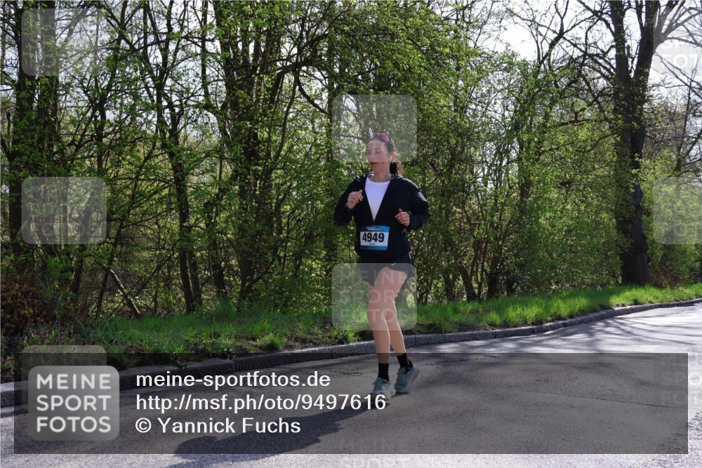 12.04.2026 - 45. Internationalen Wilhelmsburger Insellauf Yannick Fuchs http://msf.ph/oto/9497616 12.04.2026 10:55:18 Laufen 4949 meine-sportfotos.de