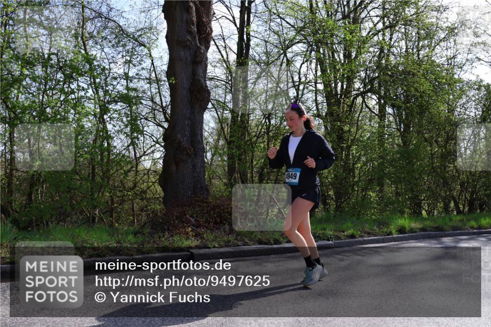12.04.2026 - 45. Internationalen Wilhelmsburger Insellauf Yannick Fuchs http://msf.ph/oto/9497625 12.04.2026 10:55:19 Laufen 4949 meine-sportfotos.de