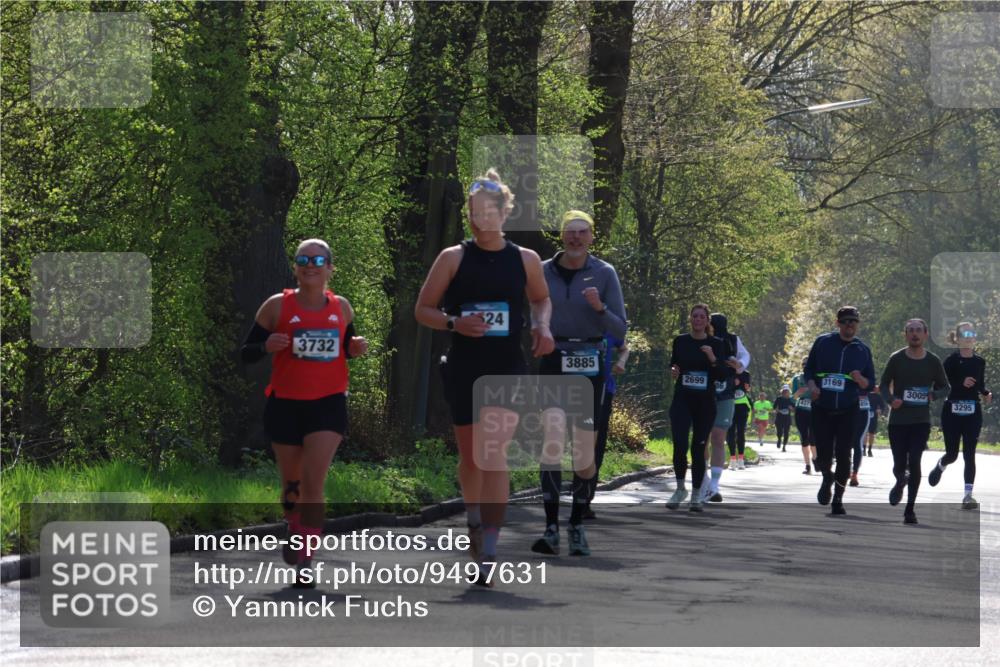 12.04.2026 - 45. Internationalen Wilhelmsburger Insellauf Yannick Fuchs http://msf.ph/oto/9497631 12.04.2026 10:55:21 Laufen 24, 3732, 3885, 2699, 3169, 3005, 7437, 3295 meine-sportfotos.de