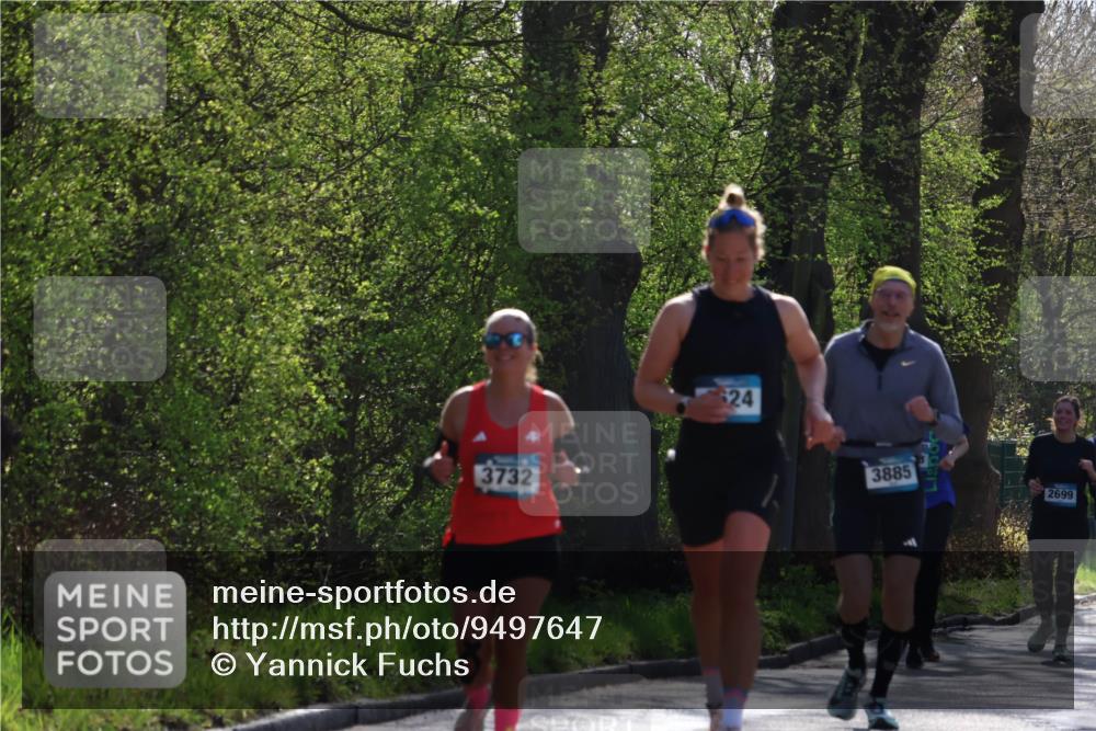 12.04.2026 - 45. Internationalen Wilhelmsburger Insellauf Yannick Fuchs http://msf.ph/oto/9497647 12.04.2026 10:55:23 Laufen 3732, 624, 3885, 2699 meine-sportfotos.de