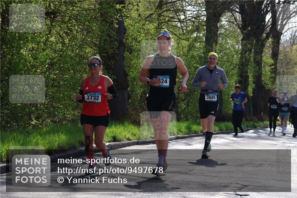 12.04.2026 - 45. Internationalen Wilhelmsburger Insellauf Yannick Fuchs http://msf.ph/oto/9497678 12.04.2026 10:55:26 Laufen 3732, 624, 3885, 48, 2699 meine-sportfotos.de