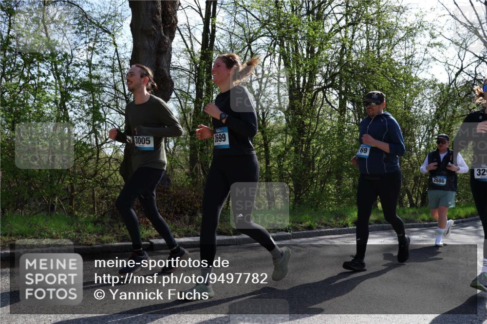 12.04.2026 - 45. Internationalen Wilhelmsburger Insellauf Yannick Fuchs http://msf.ph/oto/9497782 12.04.2026 10:55:38 Laufen 2699, 3005, 69, 2686, 329 meine-sportfotos.de
