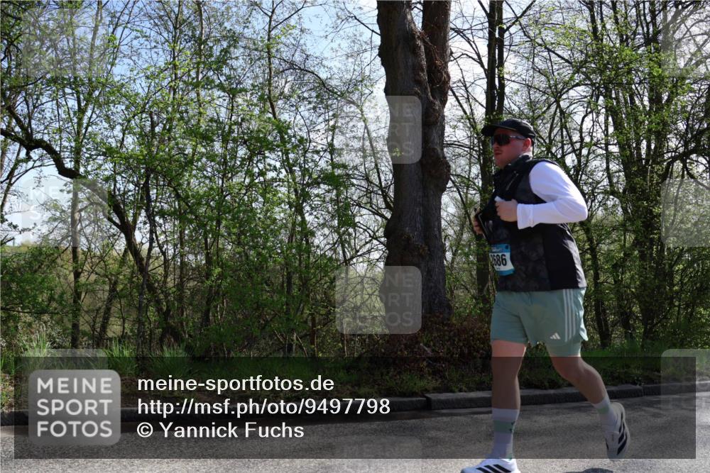 12.04.2026 - 45. Internationalen Wilhelmsburger Insellauf Yannick Fuchs http://msf.ph/oto/9497798 12.04.2026 10:55:39 Laufen 686 meine-sportfotos.de