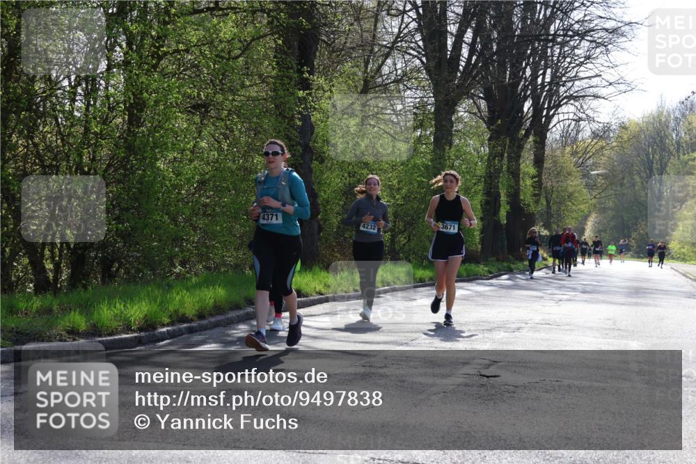 12.04.2026 - 45. Internationalen Wilhelmsburger Insellauf Yannick Fuchs http://msf.ph/oto/9497838 12.04.2026 10:55:45 Laufen 4371, 4232, 3671 meine-sportfotos.de