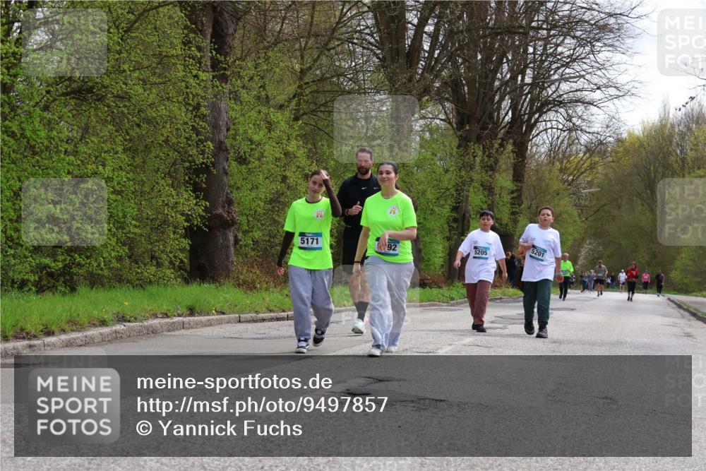 12.04.2026 - 45. Internationalen Wilhelmsburger Insellauf Yannick Fuchs http://msf.ph/oto/9497857 12.04.2026 13:10:26 Laufen 5171, 92, 5205, 5201 meine-sportfotos.de