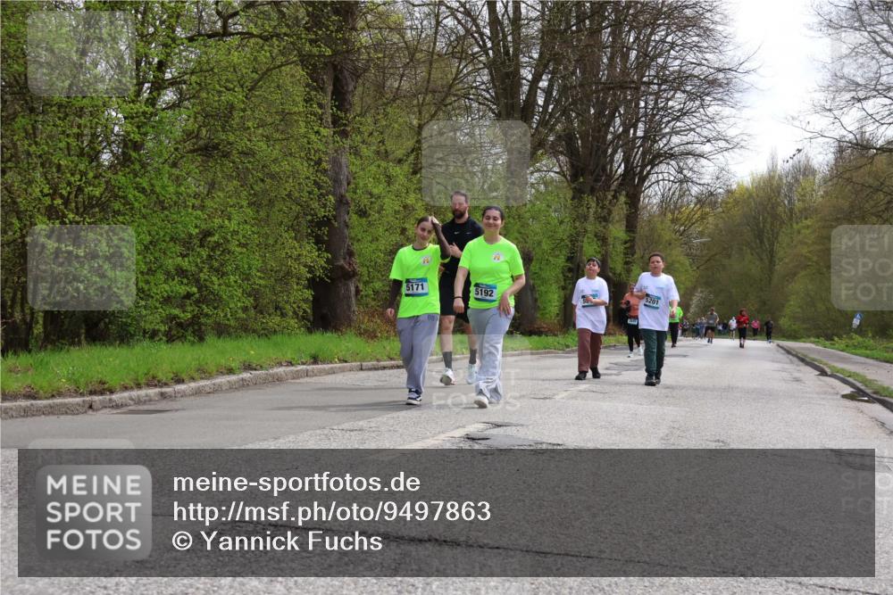 12.04.2026 - 45. Internationalen Wilhelmsburger Insellauf Yannick Fuchs http://msf.ph/oto/9497863 12.04.2026 13:10:26 Laufen 5171, 5192, 5201 meine-sportfotos.de