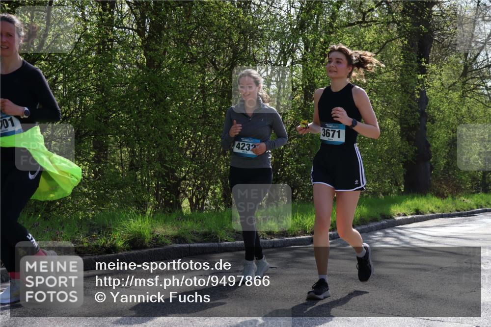 12.04.2026 - 45. Internationalen Wilhelmsburger Insellauf Yannick Fuchs http://msf.ph/oto/9497866 12.04.2026 10:55:48 Laufen 01, 4232, 3671 meine-sportfotos.de