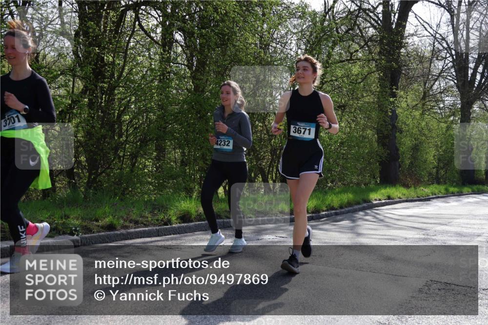 12.04.2026 - 45. Internationalen Wilhelmsburger Insellauf Yannick Fuchs http://msf.ph/oto/9497869 12.04.2026 10:55:48 Laufen 3701, 4232, 3671 meine-sportfotos.de