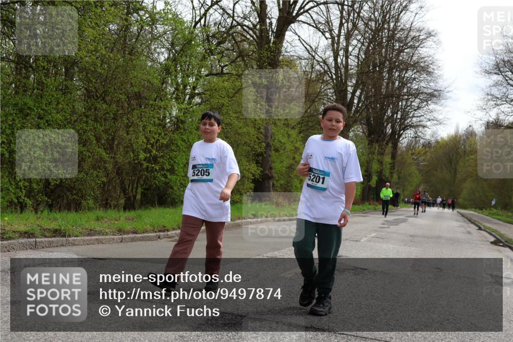 12.04.2026 - 45. Internationalen Wilhelmsburger Insellauf Yannick Fuchs http://msf.ph/oto/9497874 12.04.2026 13:10:35 Laufen 5205, 5201 meine-sportfotos.de