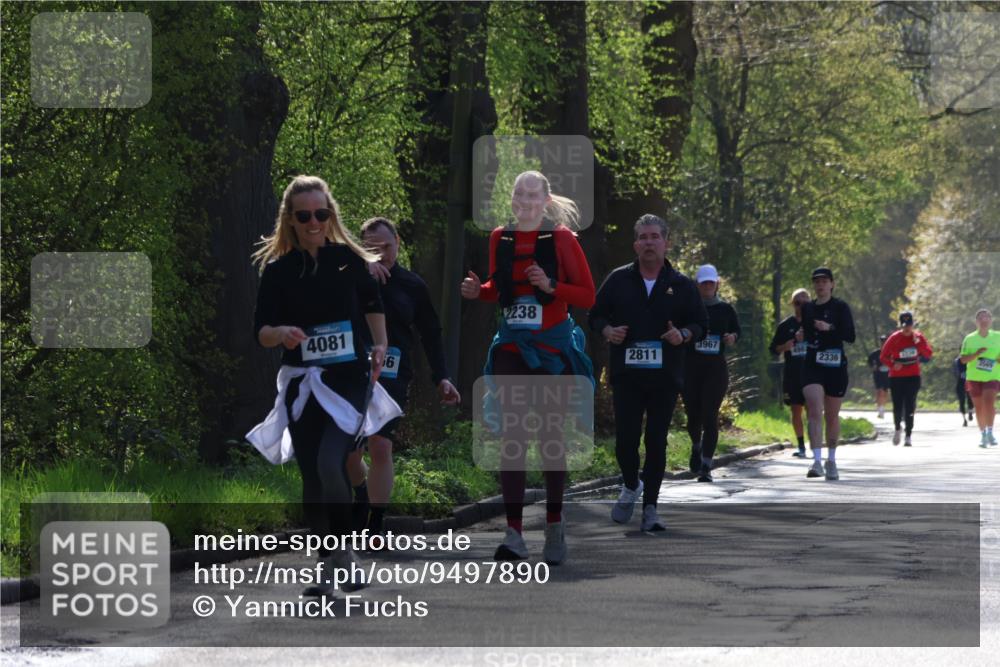12.04.2026 - 45. Internationalen Wilhelmsburger Insellauf Yannick Fuchs http://msf.ph/oto/9497890 12.04.2026 10:55:51 Laufen 4081, 56, 2238, 3967, 2811, 2336, 3209, 3544 meine-sportfotos.de