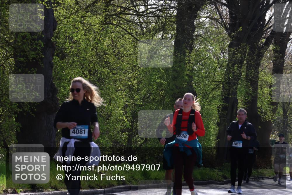 12.04.2026 - 45. Internationalen Wilhelmsburger Insellauf Yannick Fuchs http://msf.ph/oto/9497907 12.04.2026 10:55:55 Laufen 4081, 2238, 2811, 967, 2336 meine-sportfotos.de