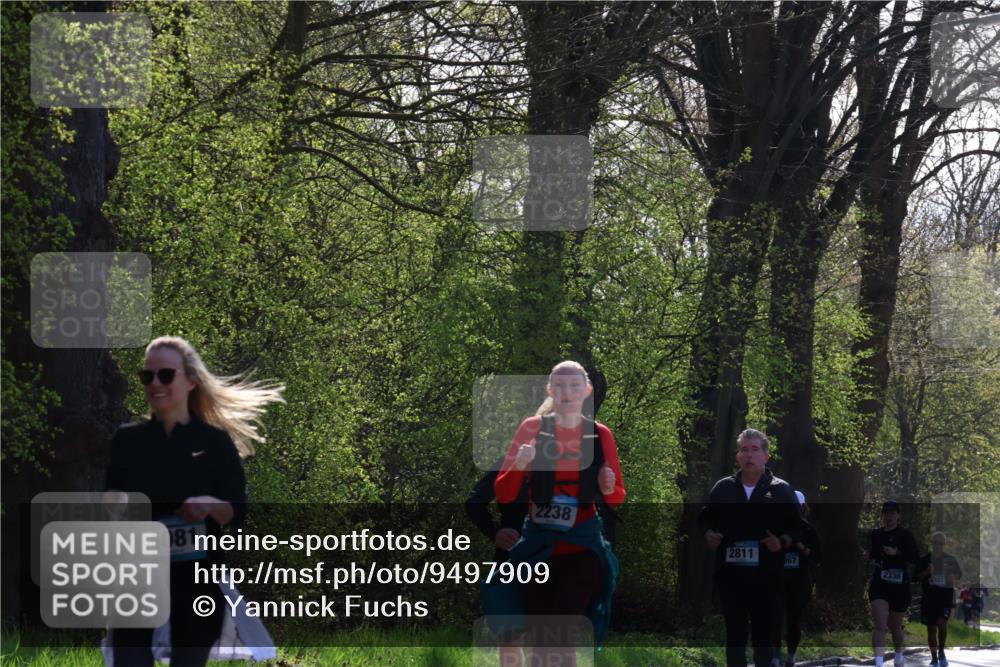 12.04.2026 - 45. Internationalen Wilhelmsburger Insellauf Yannick Fuchs http://msf.ph/oto/9497909 12.04.2026 10:55:55 Laufen 2238, 4081, 2811, 967, 2336, 4982 meine-sportfotos.de