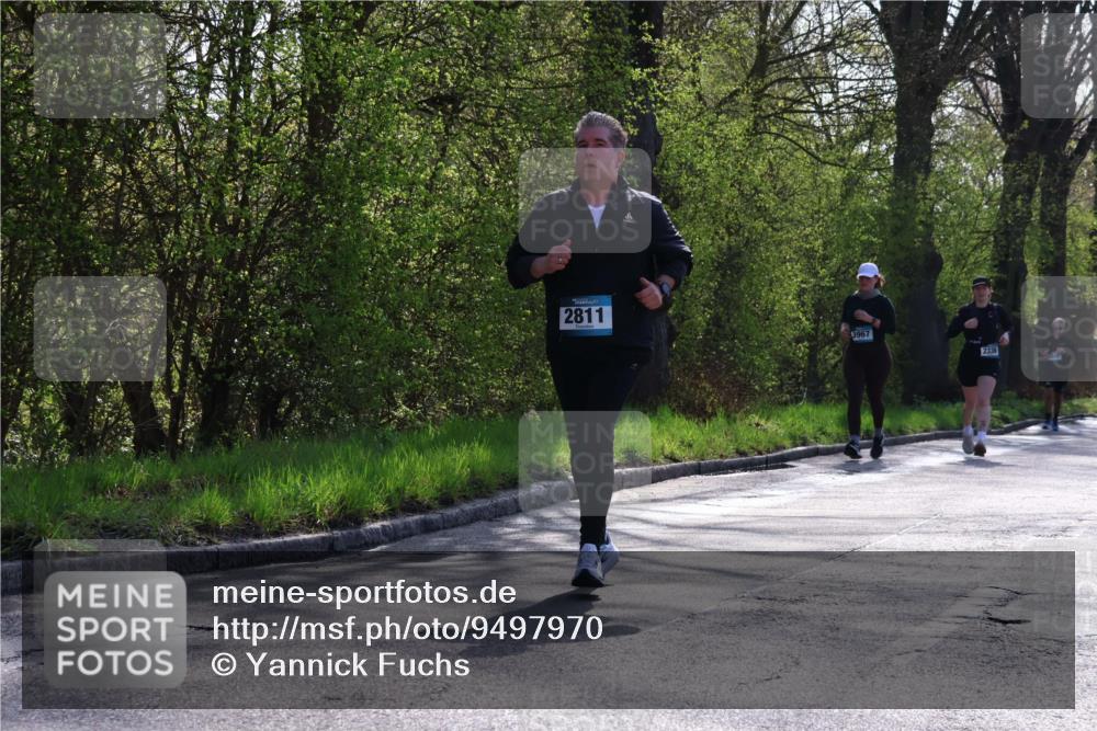 12.04.2026 - 45. Internationalen Wilhelmsburger Insellauf Yannick Fuchs http://msf.ph/oto/9497970 12.04.2026 10:56:02 Laufen 2811, 3967, 2336, 6 meine-sportfotos.de