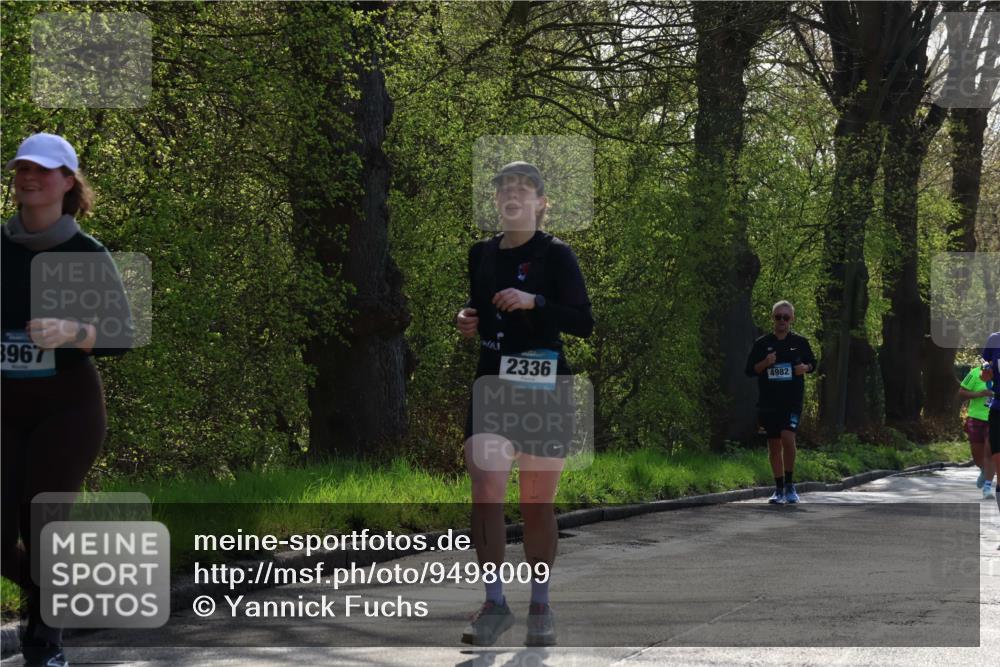 12.04.2026 - 45. Internationalen Wilhelmsburger Insellauf Yannick Fuchs http://msf.ph/oto/9498009 12.04.2026 10:56:06 Laufen 3967, 2336, 4982 meine-sportfotos.de