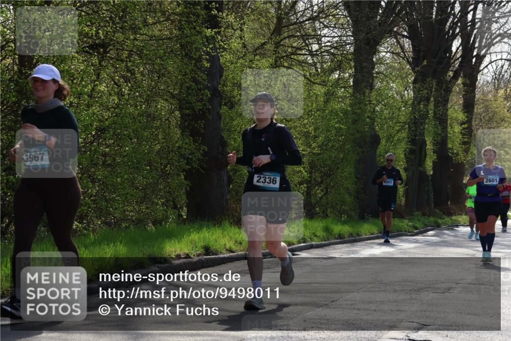 12.04.2026 - 45. Internationalen Wilhelmsburger Insellauf Yannick Fuchs http://msf.ph/oto/9498011 12.04.2026 10:56:07 Laufen 3967, 2336, 4982, 2601, 239 meine-sportfotos.de