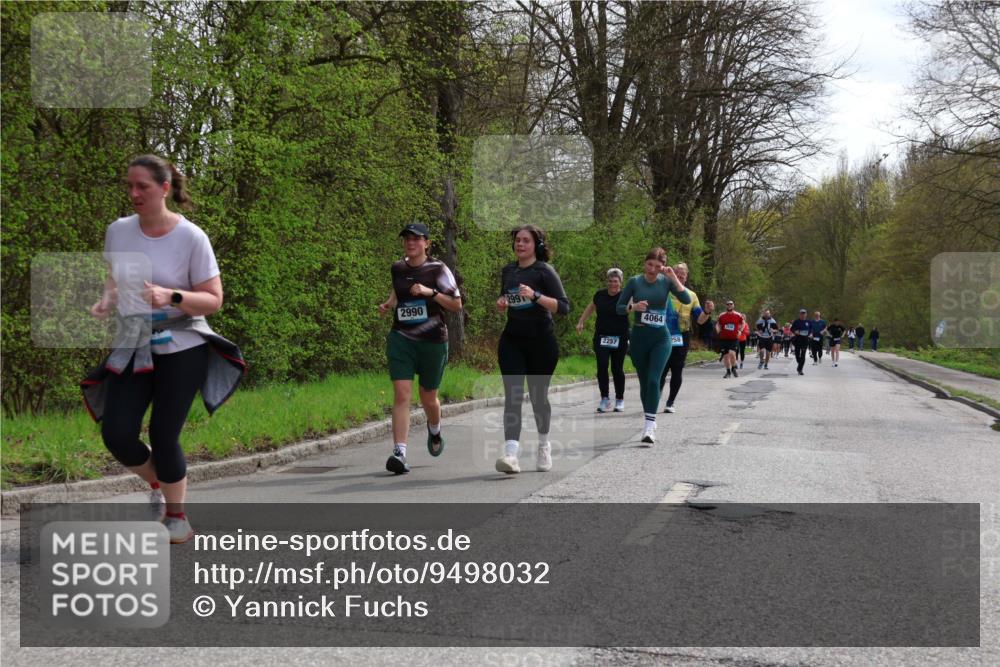 12.04.2026 - 45. Internationalen Wilhelmsburger Insellauf Yannick Fuchs http://msf.ph/oto/9498032 12.04.2026 13:11:11 Laufen 2990, 299, 2257, 4064, 58 meine-sportfotos.de