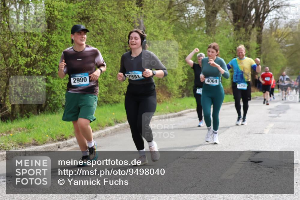 12.04.2026 - 45. Internationalen Wilhelmsburger Insellauf Yannick Fuchs http://msf.ph/oto/9498040 12.04.2026 13:11:12 Laufen 2991, 2990, 4064 meine-sportfotos.de