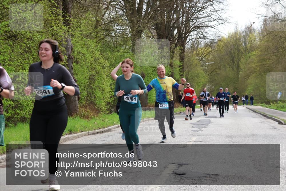 12.04.2026 - 45. Internationalen Wilhelmsburger Insellauf Yannick Fuchs http://msf.ph/oto/9498043 12.04.2026 13:11:13 Laufen 2991, 4064, 2258, 3936, 4790 meine-sportfotos.de