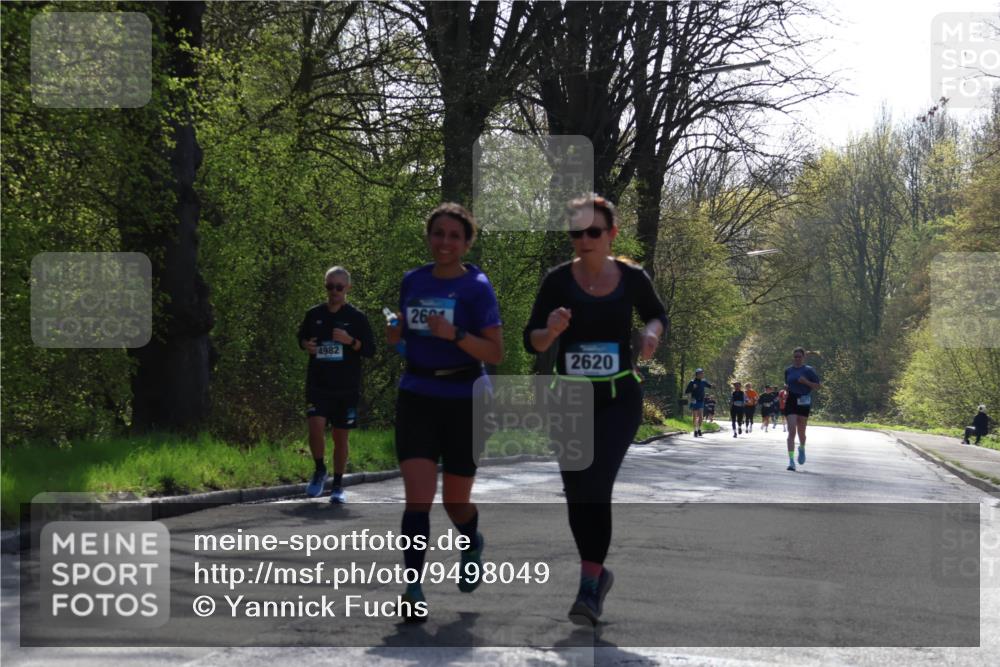 12.04.2026 - 45. Internationalen Wilhelmsburger Insellauf Yannick Fuchs http://msf.ph/oto/9498049 12.04.2026 10:56:10 Laufen 4982, 260, 2620, 3077 meine-sportfotos.de