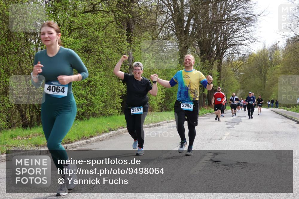 12.04.2026 - 45. Internationalen Wilhelmsburger Insellauf Yannick Fuchs http://msf.ph/oto/9498064 12.04.2026 13:11:15 Laufen 4064, 2257, 2258, 3936, 4790 meine-sportfotos.de